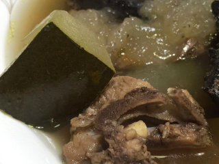 4、灵芝冬瓜老鸦汤,看起来不错哦，味道也清甜。