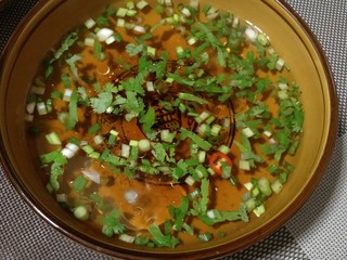 12、一碗让舌尖跳舞的鲜椒牛肉面,加入化猪油，藤椒油和炖牛肉的原汤