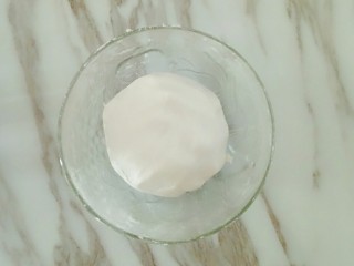 3、红糖粑粑,满满的揉成面团