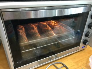 22、红茶奶酥 （山寨原麦山丘）, 放入预热号的烤箱中180度烤制25-28分钟