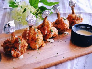 30、棒槌小鸡腿????,嗒啦 淋上酱汁 可以吃起来啦