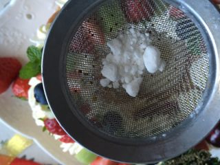 36、圣诞花环泡芙蛋糕#乐享双节#,还可以撒上些糖粉