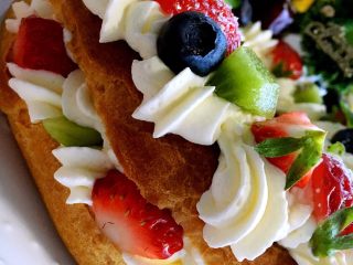 40、圣诞花环泡芙蛋糕#乐享双节#,水果多多啊