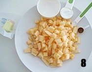 7、西式甜品店里少见的一种派【清香蜜瓜派】,准备好做派馅所需要的所有食材。