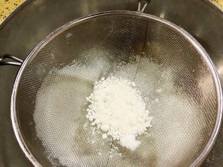 7、白糖松糕&红糖松糕,多过筛几遍