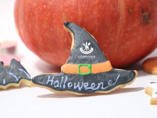 13、万圣节“捣鬼”糖霜饼干,看,帽子成功,