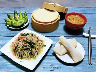 15、#冬日暖心菜#韭菜炒豆芽,营养丰富的早餐吃出健康吃出幸福的感觉