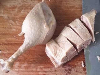 11、南京盐水鸭,斩大块