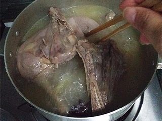 8、南京盐水鸭,用筷子戳下能戳动就行