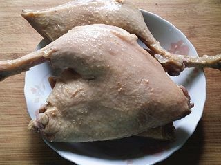 10、南京盐水鸭,取出沥干