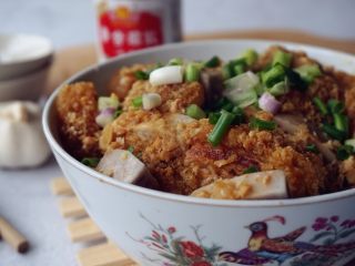 12、芋头扣肉,大火隔水蒸炖40分钟。