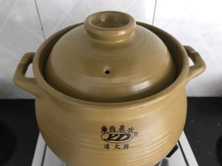 10、陈肾西洋菜猪骨汤,中大火烧开转中小火慢炖