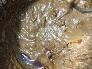 15、香甜枣泥糕,再加入香草精拌匀