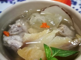 17、#一碗汤# 海底椰龙骨煲鳄鱼肉,经过两三小时的慢炖，滋补靓汤已经好啦????