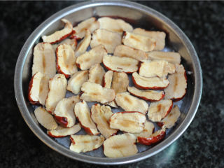 8、红糖甑糕,米饭上面再摆上一层红枣