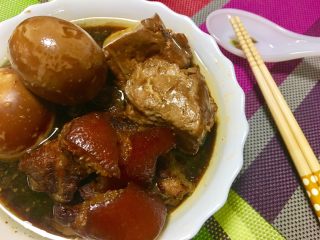 18、台灣必嚐美食～滷肉鍋,台灣必嚐美食～滷肉鍋，即可上桌食用囉！