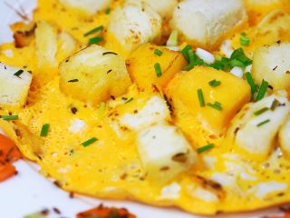 20、早餐篇:抱蛋孜然馒头粒,鸡蛋包裹着馒头，哈哈哈