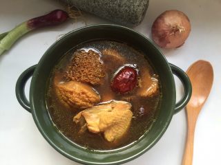 15、猴头菇黄姜土鸡汤,可以开动啦。