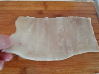 6、年菜_东北自制皮冻,刮好的肉皮