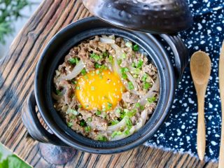 17、肥牛窝蛋砂锅,成品图,还是非常好吃的