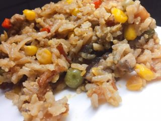 22、海鲜焖饭（宝宝版）,味道特别鲜美