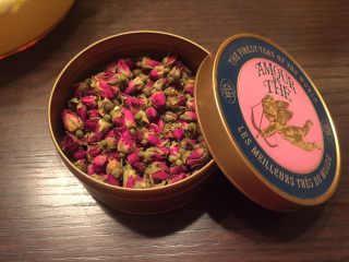 10、玫瑰蛋花炫彩小汤圆,玫瑰花朵准备好，