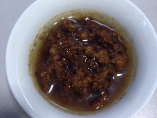 6、简易杂酱,到碗里，完成。