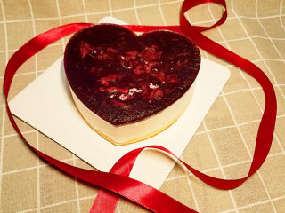 18、玫瑰慕斯蛋糕,一款非常简单的家庭款玫瑰慕斯就完成了