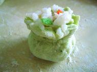 10、翠衣蒸包,做好了上锅蒸十五分钟就可以了。