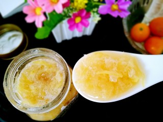 15、蜂蜜柚子茶,每天来一杯蜂蜜柚子茶，润肺又止咳、美容又养颜哦！老少皆宜！