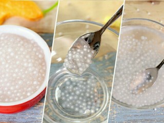 3、你没有参加过的水果捞欢趴,煮好的西米捞起，放入凉的纯净水中浸泡备用；