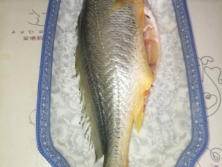 1、[鱼類]菜谱#双冬烧大黄鱼#(创建于2/3~2018),主材:大黄魚。