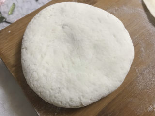 18、家庭馅饼,倒放压成饼坯