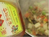 11、炒鹅肝,加点红花椒油即可出锅