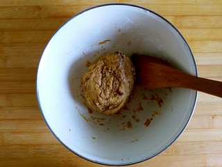 9、#甜味#酥炸脆皮红薯鸡翅,混合成红薯泥团