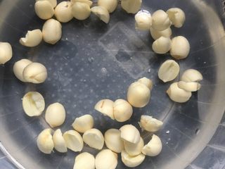 2、蔬果糊-5,鮮蓮子要把蓮芯去掉