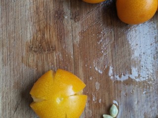 7、金桔银耳羹,切花刀去米