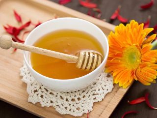 3、风寒止咳水,加入蜂蜜，放置一天