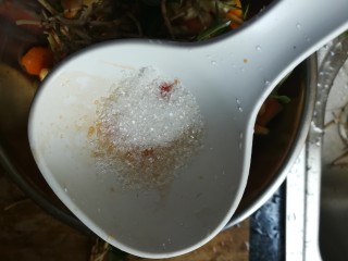 12、#时令菜#清香开胃的折耳根凉拌橙皮,白糖,因为有白糖,所以可以不用加味精