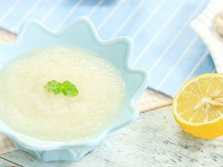 5、雪梨莲藕糊,盛出就可以享用啦！