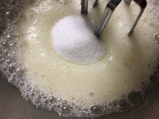 9、红丝绒杯子蛋糕 ukoeo风炉制作,第二次