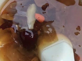 5、孤独的人总有时间研究美食,红枣枸杞银耳汤