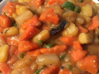 14、孤独的人总有时间研究美食,土豆炖胡萝卜