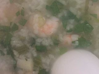19、孤独的人总有时间研究美食,鲜虾粥