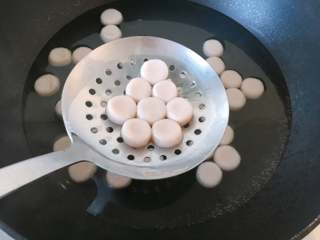 19、红豆椰香芋圆,将芋圆捞出