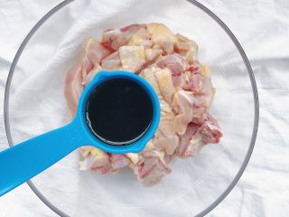 4、家庭辣子鸡块,一小勺生抽