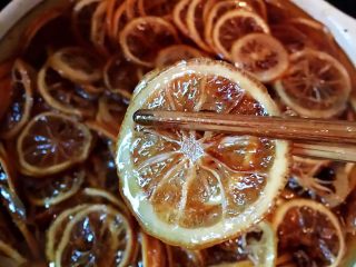 12、柠檬膏????,4.5小时以后是这样的状态。