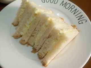 6、鸡蛋三明治,摆盘。