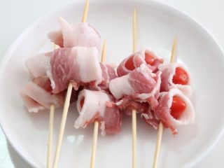 7、五花肉番茄卷,全部做好。