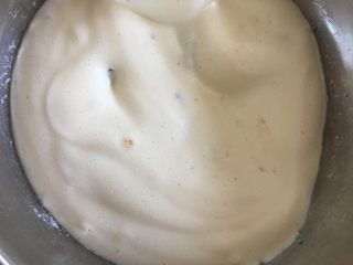 8、黄油蛋糕,将步骤7加入步骤2中